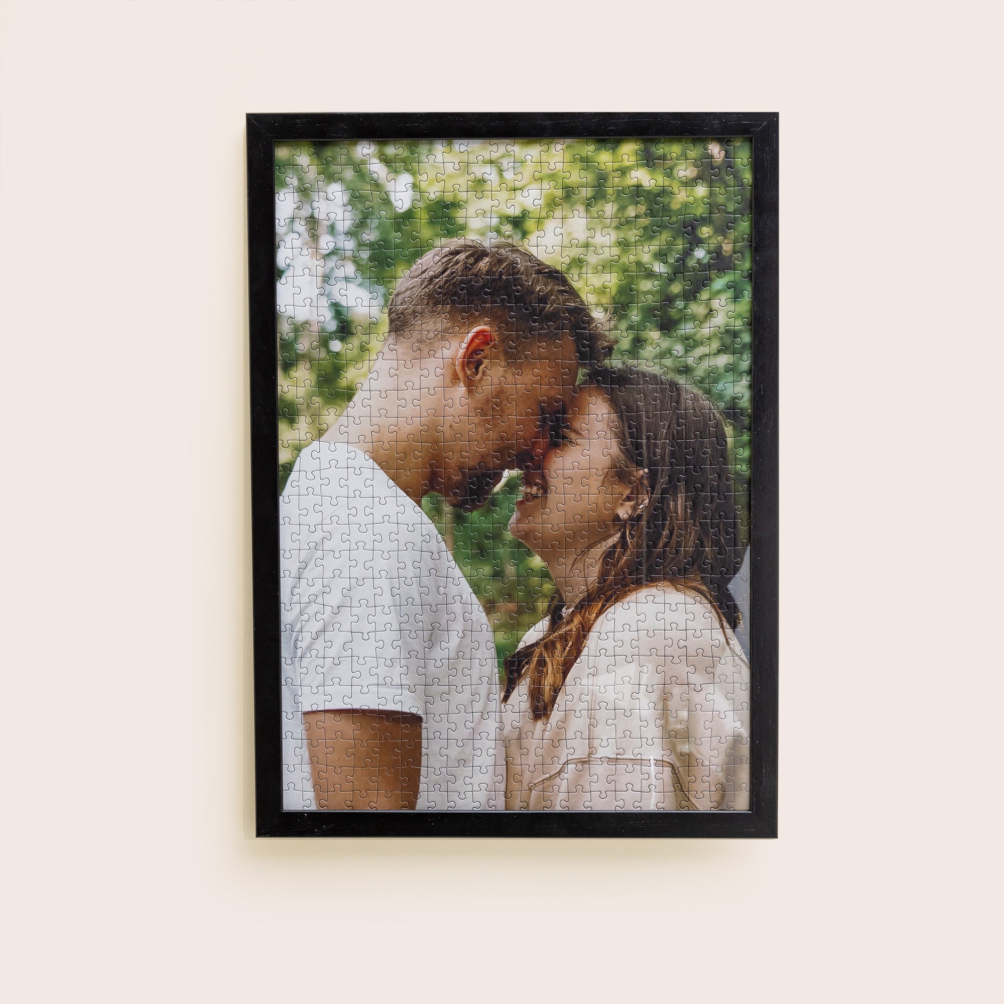 Schwarzer Bilderrahmen – eleganter Rahmen für Poster und Fotos, modernes Wohnaccessoire und stilvolle Wanddekoration